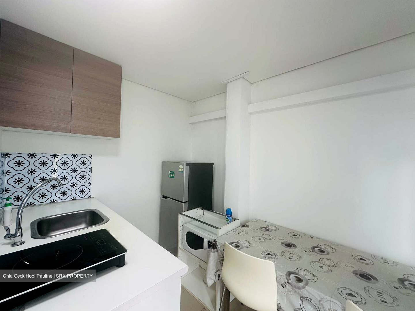 Changi Road (D14), Shop House #474311521
